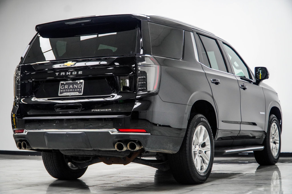 Used 2025 Chevrolet Tahoe Premier AWD/4WD image 16