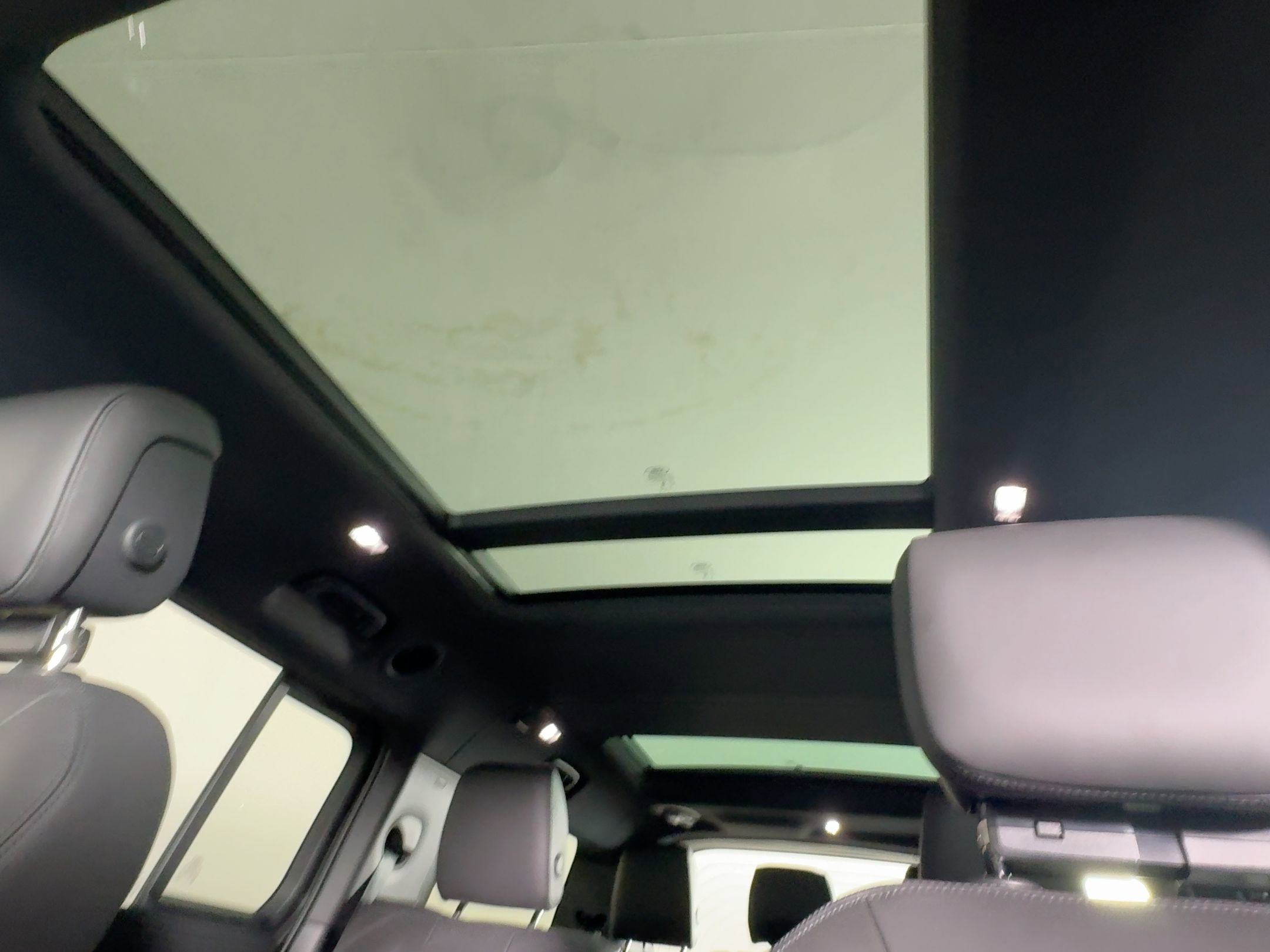 New 2025 Land Rover Defender 130 S image 17