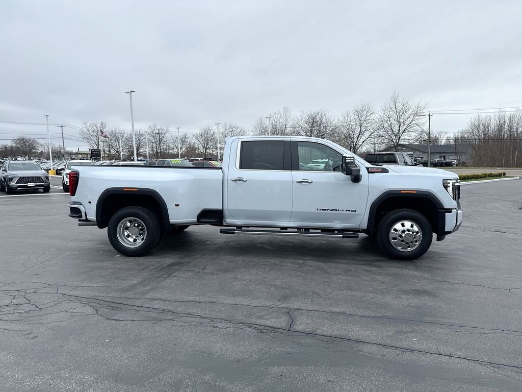 New 2026 GMC Sierra 3500 Denali w/ Denali Reserve Package image 9