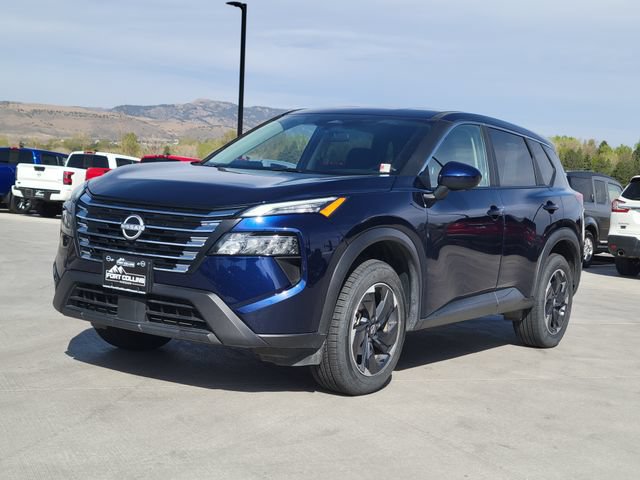 Used 2025 Nissan Rogue SV AWD/4WD image 1