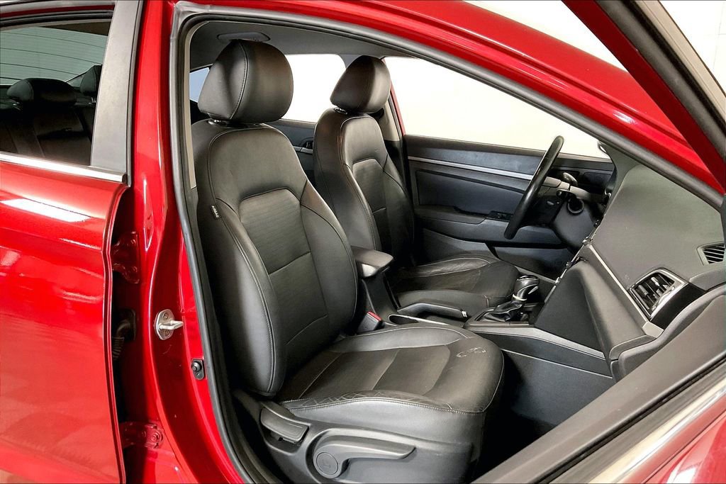 Used 2017 Hyundai Elantra Limited image 7