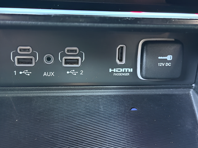 Used 2022 Jeep Grand Cherokee Summit AWD/4WD image 18