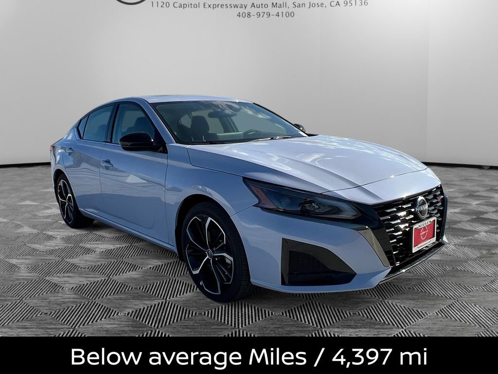 Certified 2024 Nissan Altima 2.5 SR w/ SR Premium Package image 3