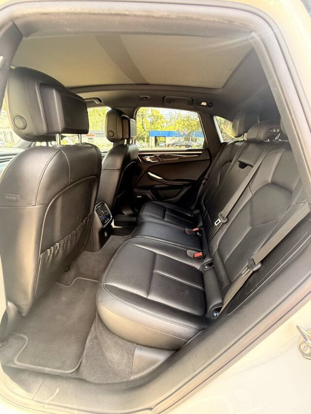 Used 2018 Porsche Macan S AWD/4WD image 13