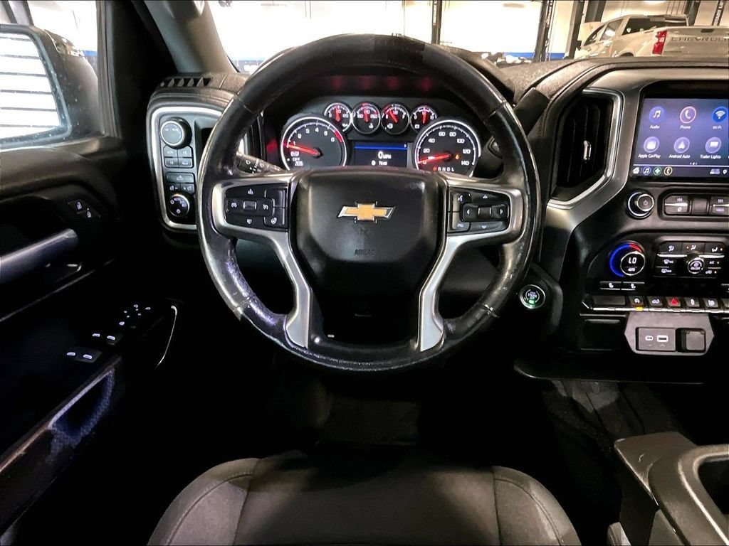 Used 2021 Chevrolet Silverado 1500 LT AWD/4WD image 17