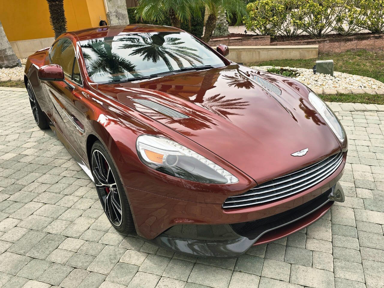 Used 2014 Aston Martin Vanquish Base 2dr Coupe image 43