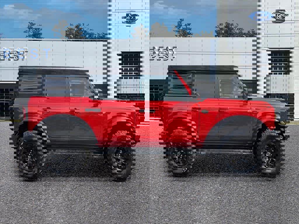 Used 2024 Ford Bronco Wildtrak image 13