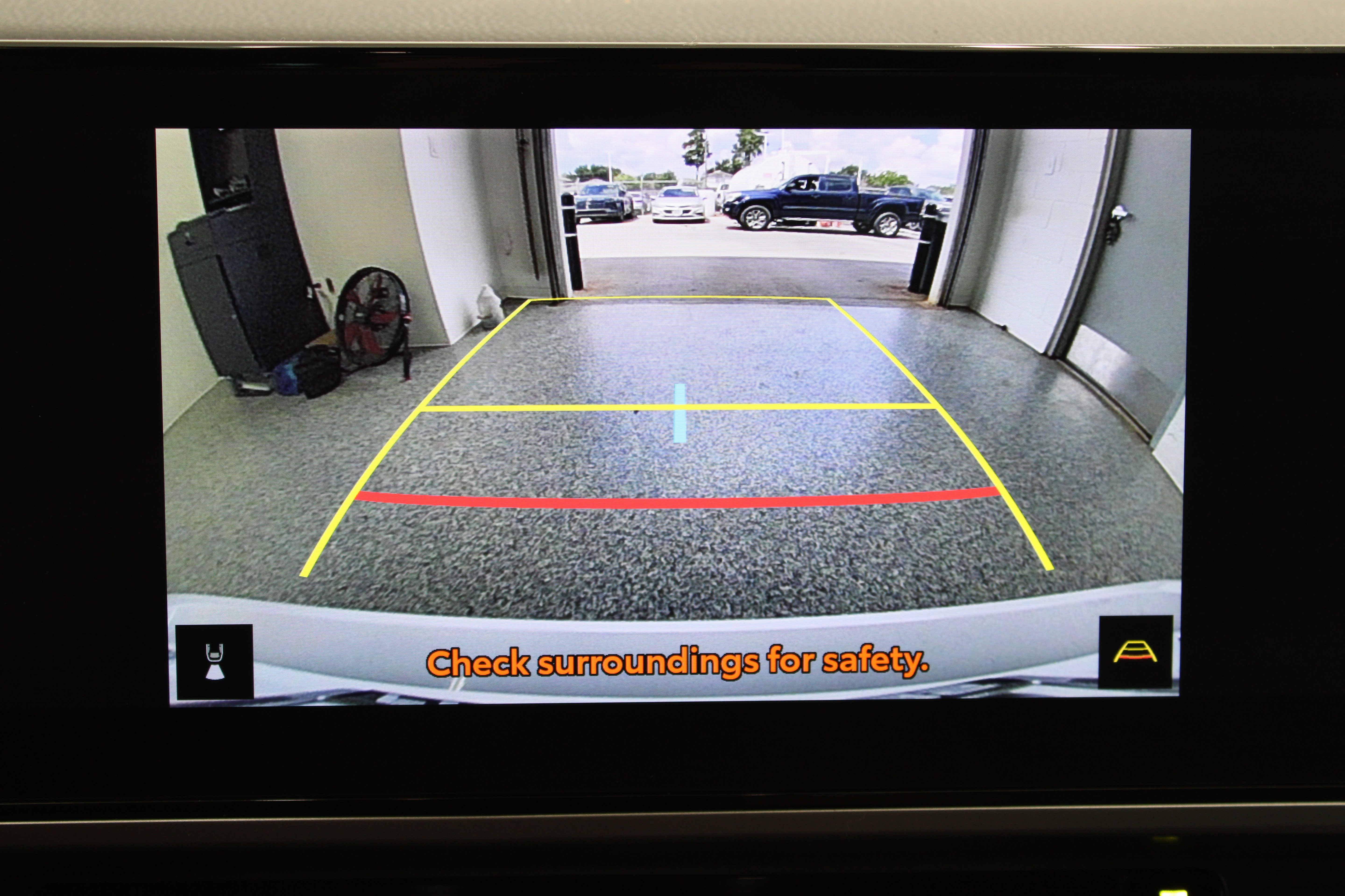Used 2025 Toyota Camry SE w/ Multimedia Upgrade Package FWD image 21