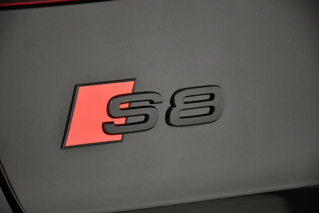 Used 2025 Audi S8 image 9