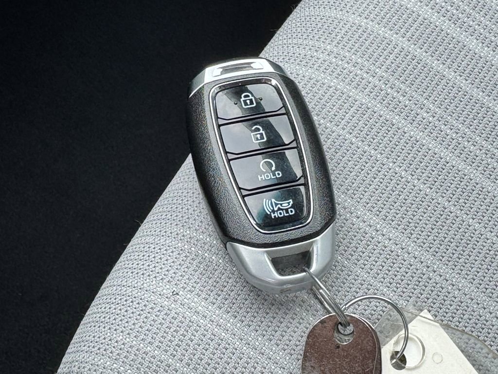 Used 2023 Hyundai Kona SEL AWD/4WD image 33