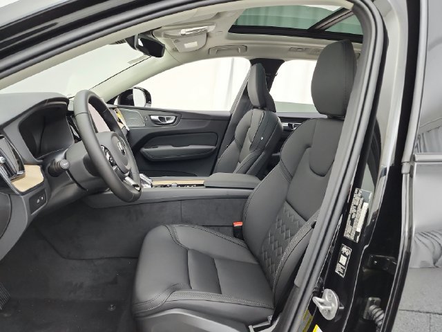 New 2026 Volvo XC60 T8 Plus w/ Climate Package AWD/4WD image 33