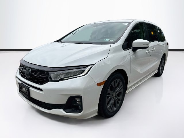 Used 2025 Honda Odyssey Touring image 3