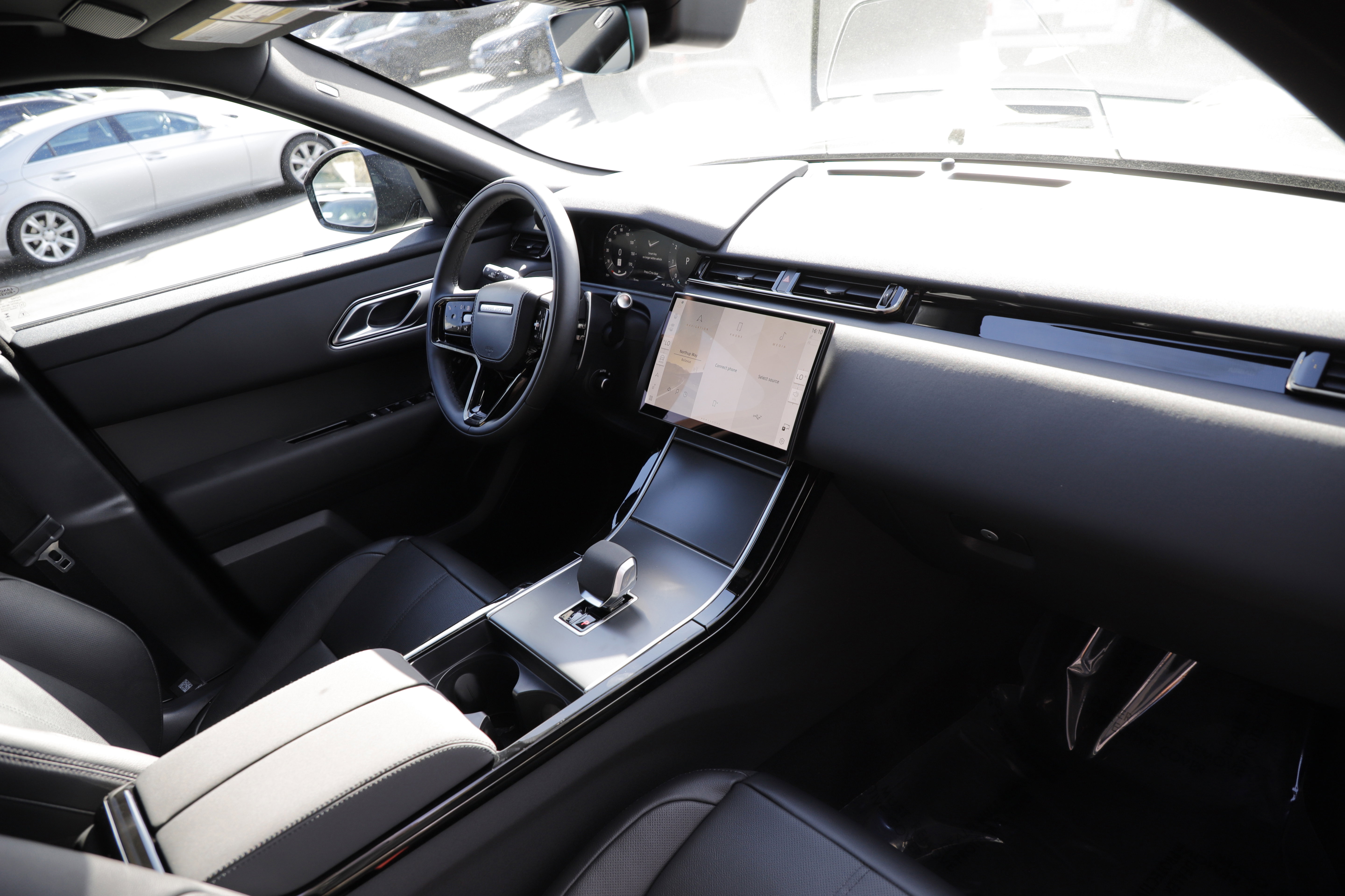 New 2026 Land Rover Range Rover Velar S AWD/4WD image 8