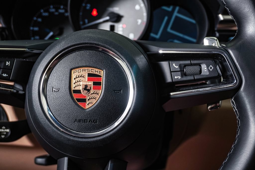 Certified 2023 Porsche Macan S AWD/4WD image 19