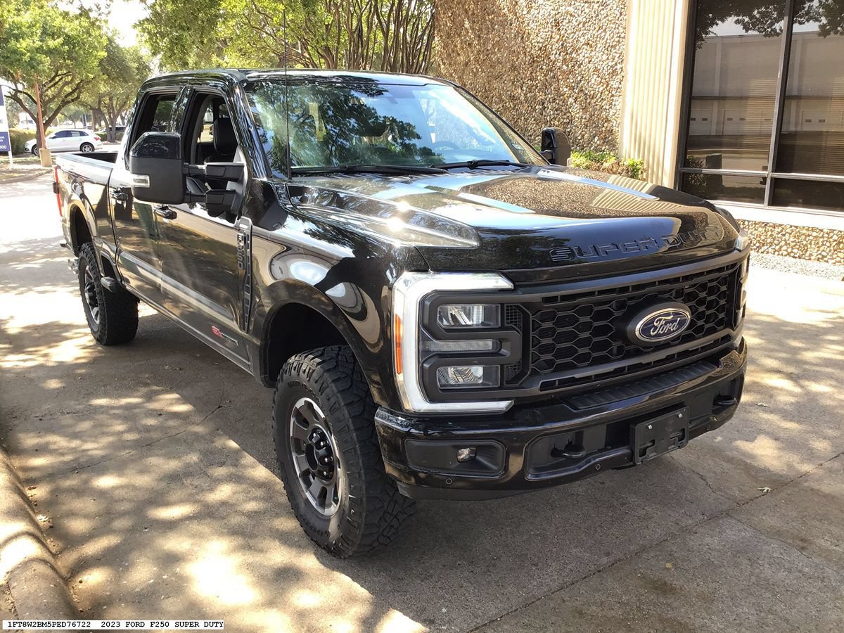 Used 2023 Ford F250 Lariat w/ Lariat Ultimate Package AWD/4WD image 6
