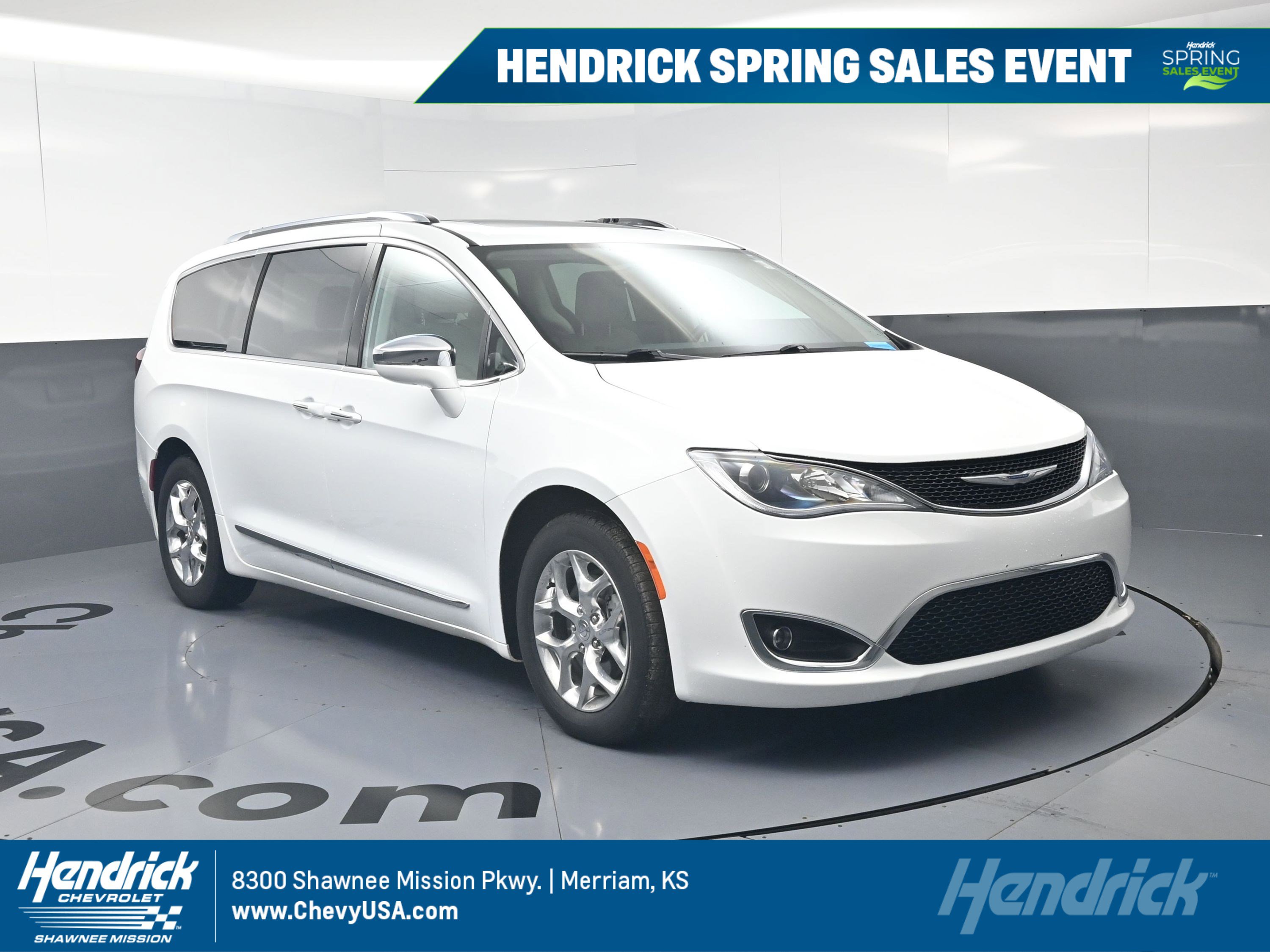 Used 2017 Chrysler Pacifica Limited w/ UConnect Theater Package