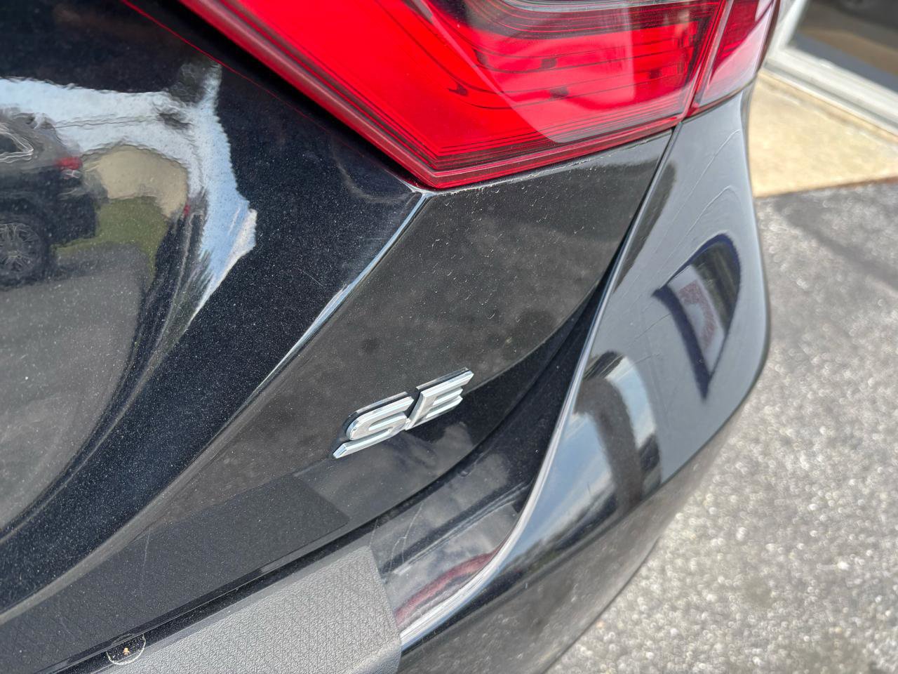 Used 2021 Toyota Camry SE image 8