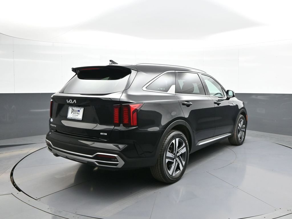 Certified 2023 Kia Sorento EX image 6