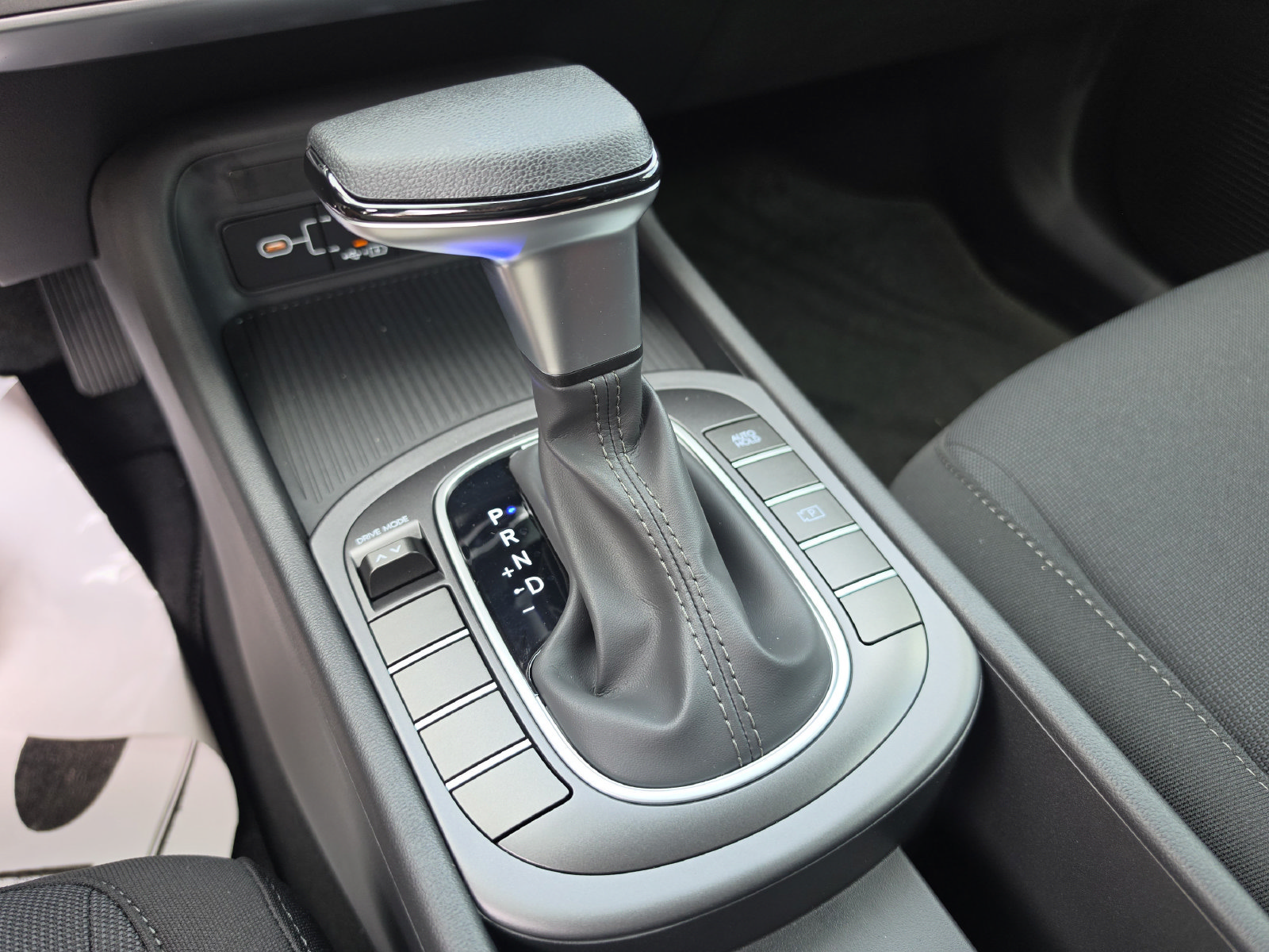 New 2027 Hyundai Kona SE FWD image 26