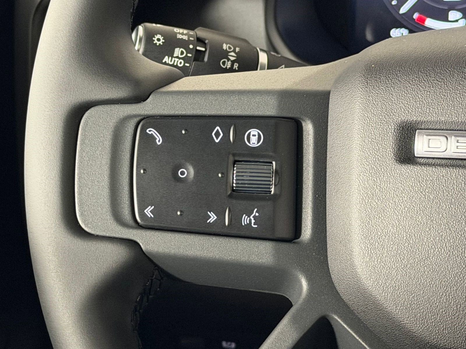 Used 2026 Land Rover Defender 110 S image 17