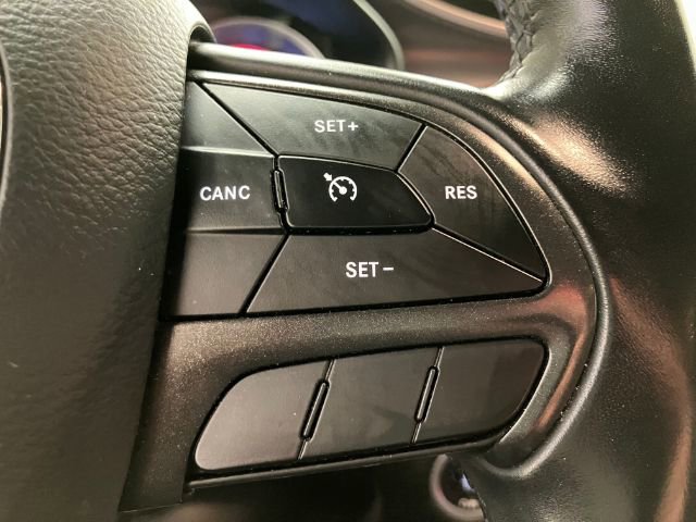 Used 2019 Dodge Challenger SXT image 39