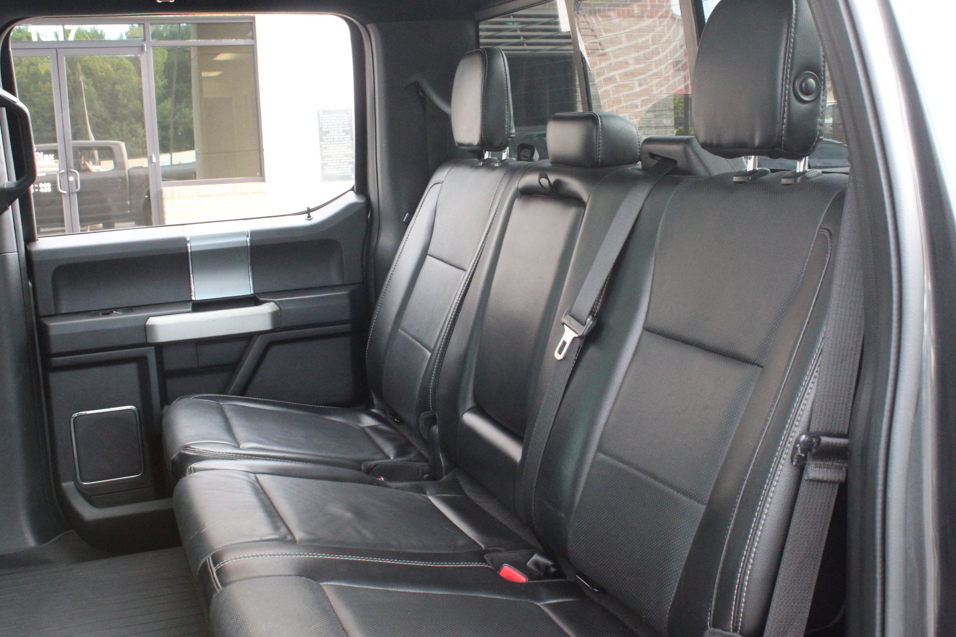 Used 2016 Ford F150 Lariat AWD/4WD image 30