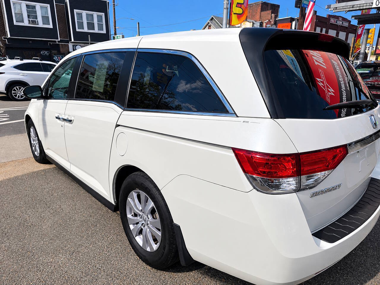 Used 2016 Honda Odyssey SE image 2
