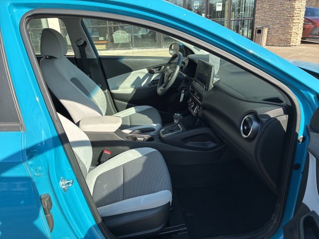 Used 2022 Hyundai Kona SE image 7