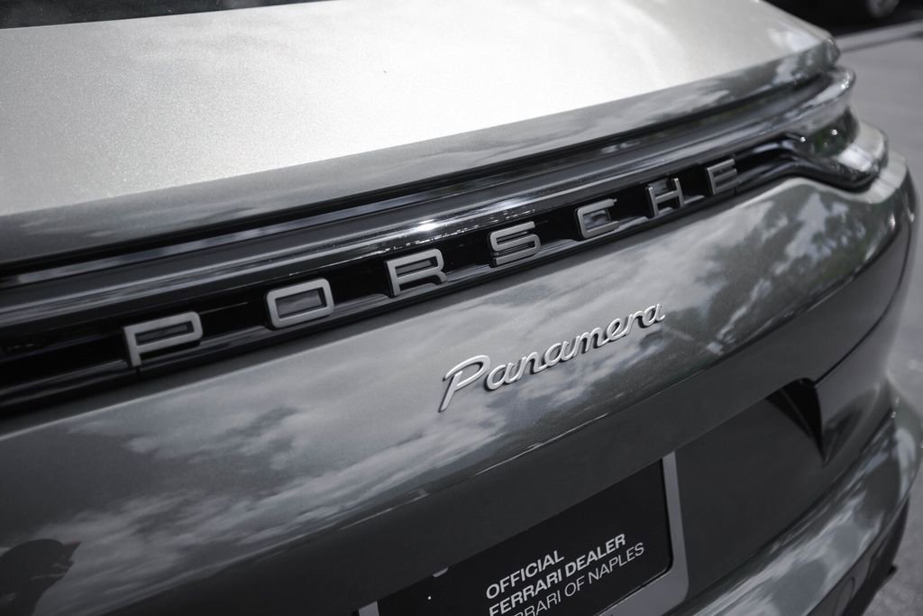 Used 2023 Porsche Panamera Platinum Edition image 15