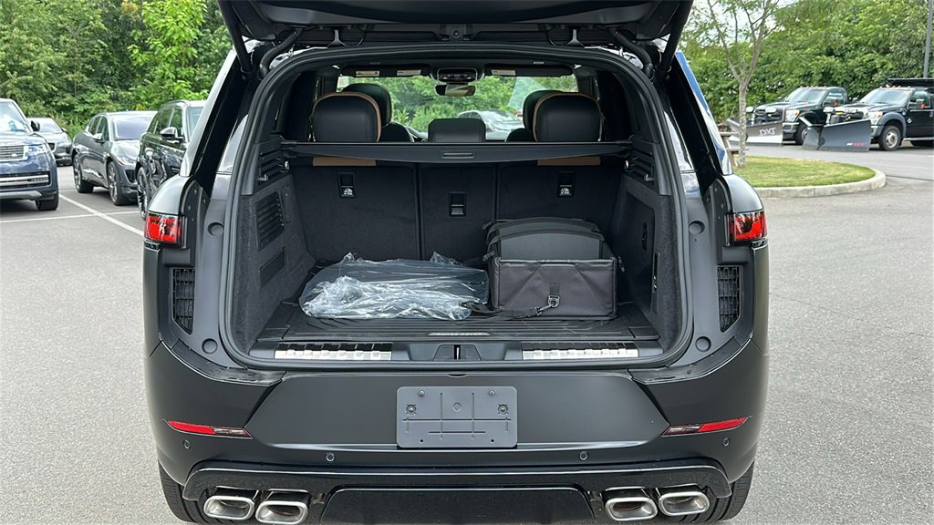 New 2025 Land Rover Range Rover Sport Dynamic SE image 27