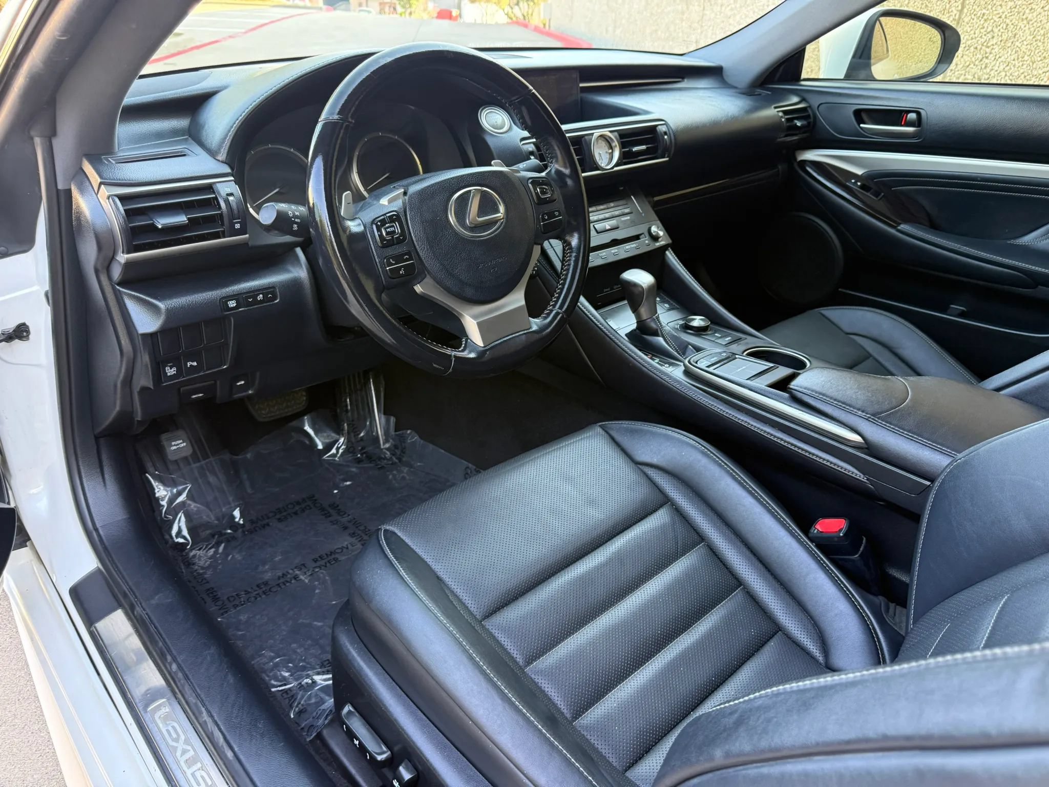 Used 2016 Lexus RC 200t RWD image 13