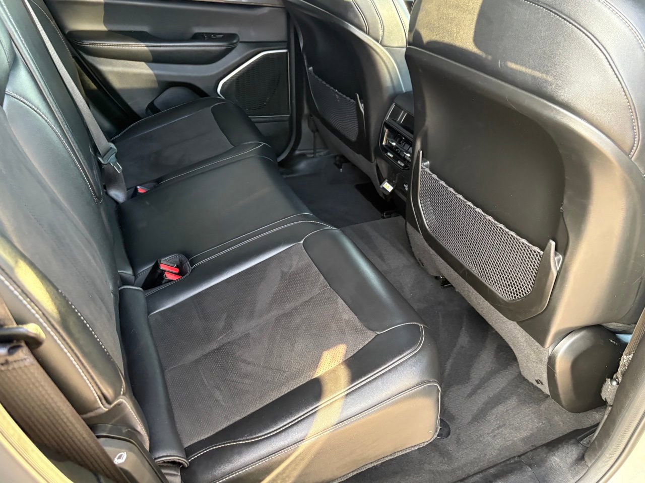 Used 2022 Jeep Grand Cherokee Altitude image 37