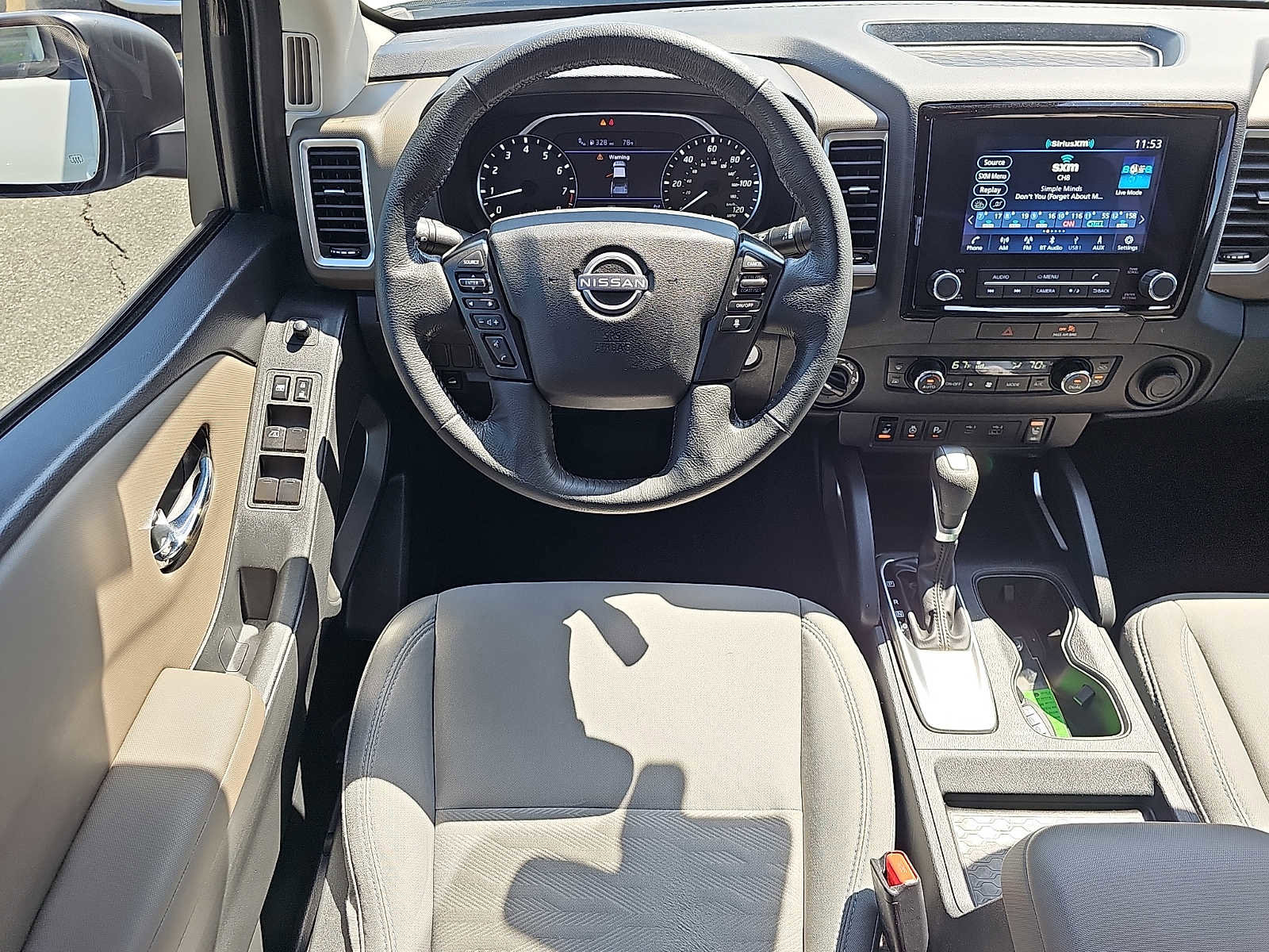 Used 2022 Nissan Frontier SV image 12
