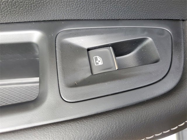 New 2026 Volkswagen Atlas Cross Sport SE image 14