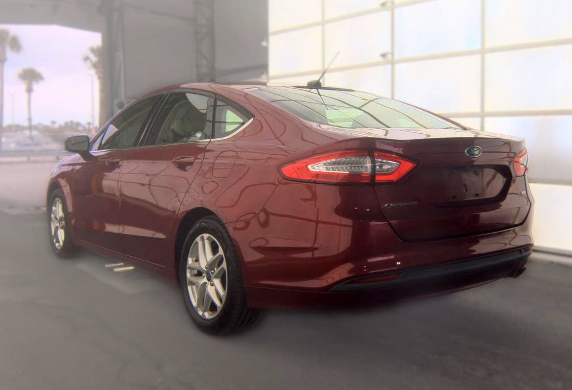 Used 2016 Ford Fusion SE FWD image 6