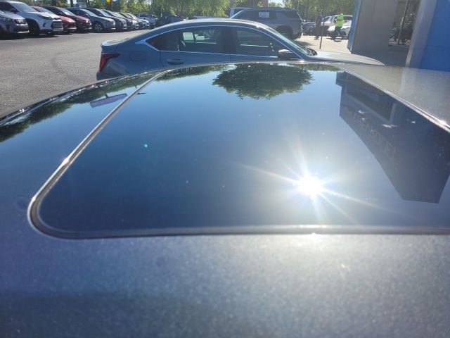 Used 2015 Ford Fusion Energi Titanium w/ Driver Assist Package FWD image 3