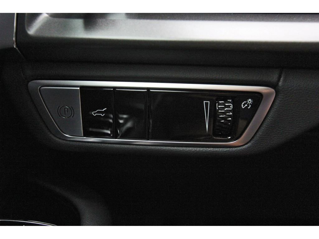 New 2026 Cadillac Vistiq Premium Luxury AWD/4WD image 15