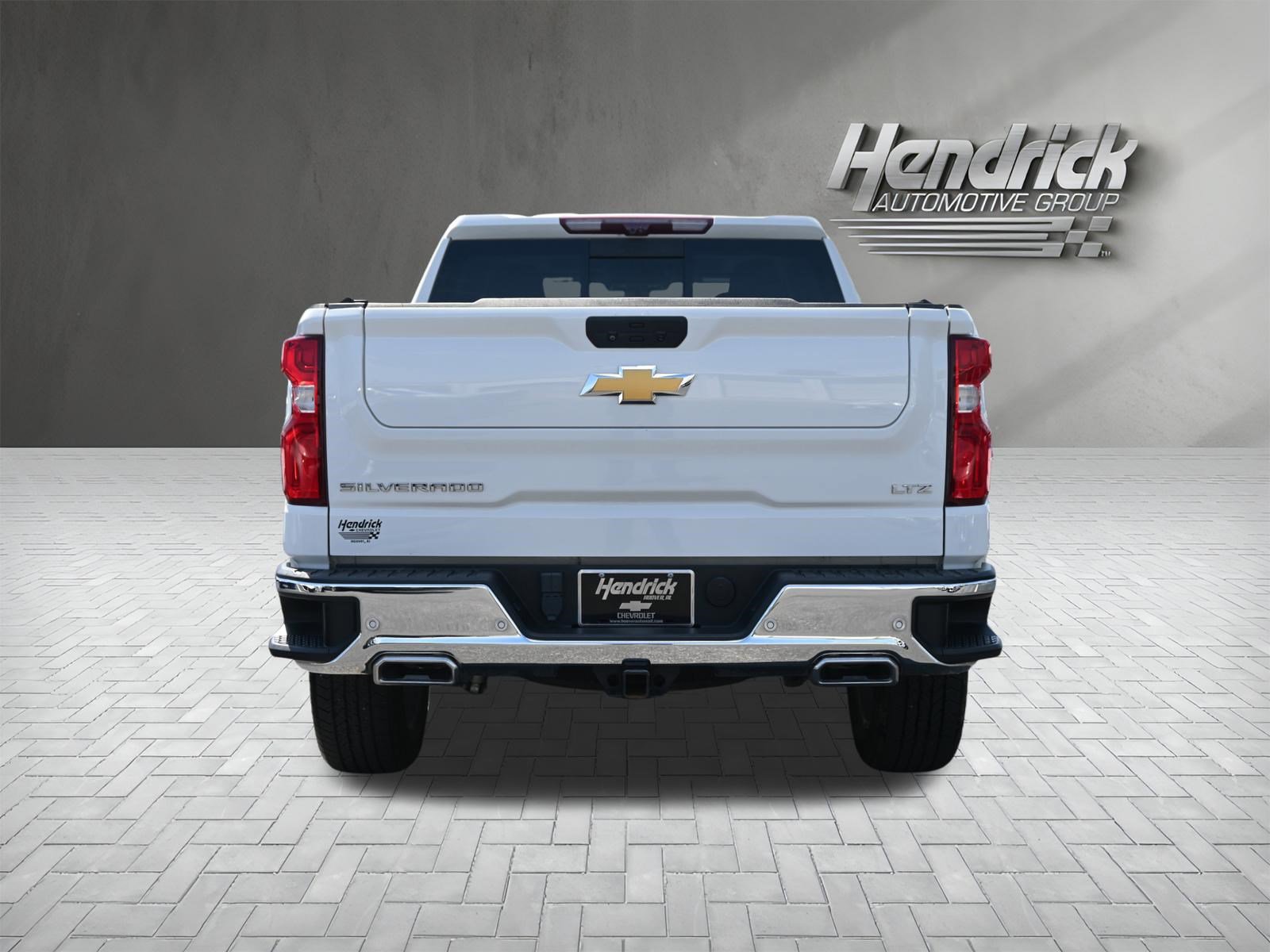 Used 2022 Chevrolet Silverado 1500 LTZ w/ LTZ Premium Package AWD/4WD image 9