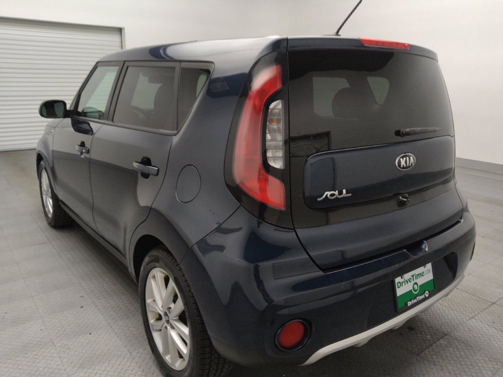 Used 2018 Kia Soul + FWD image 5