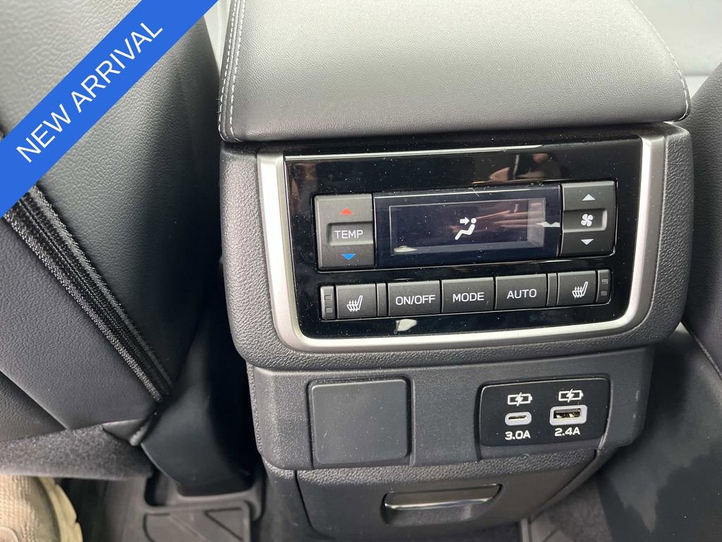 Used 2023 Subaru Ascent Limited w/ Technology Package image 17