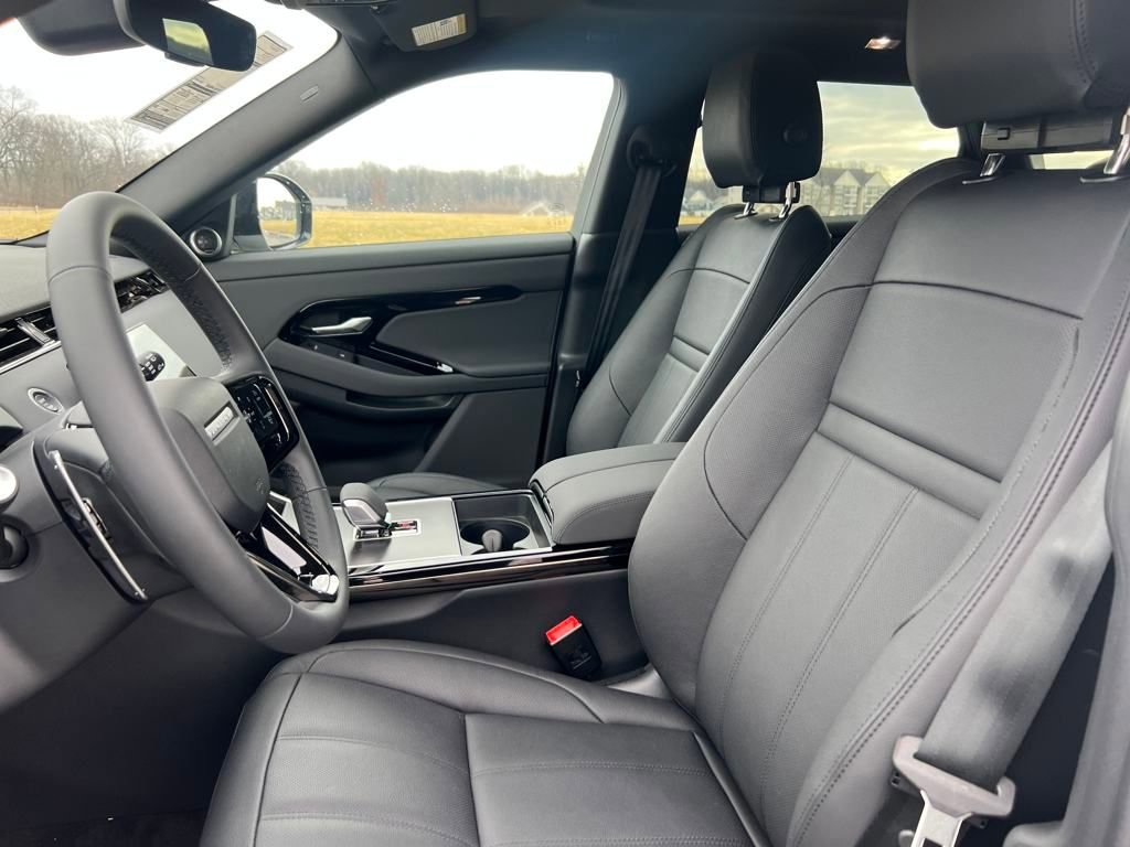 New 2026 Land Rover Range Rover Evoque Dynamic SE image 11