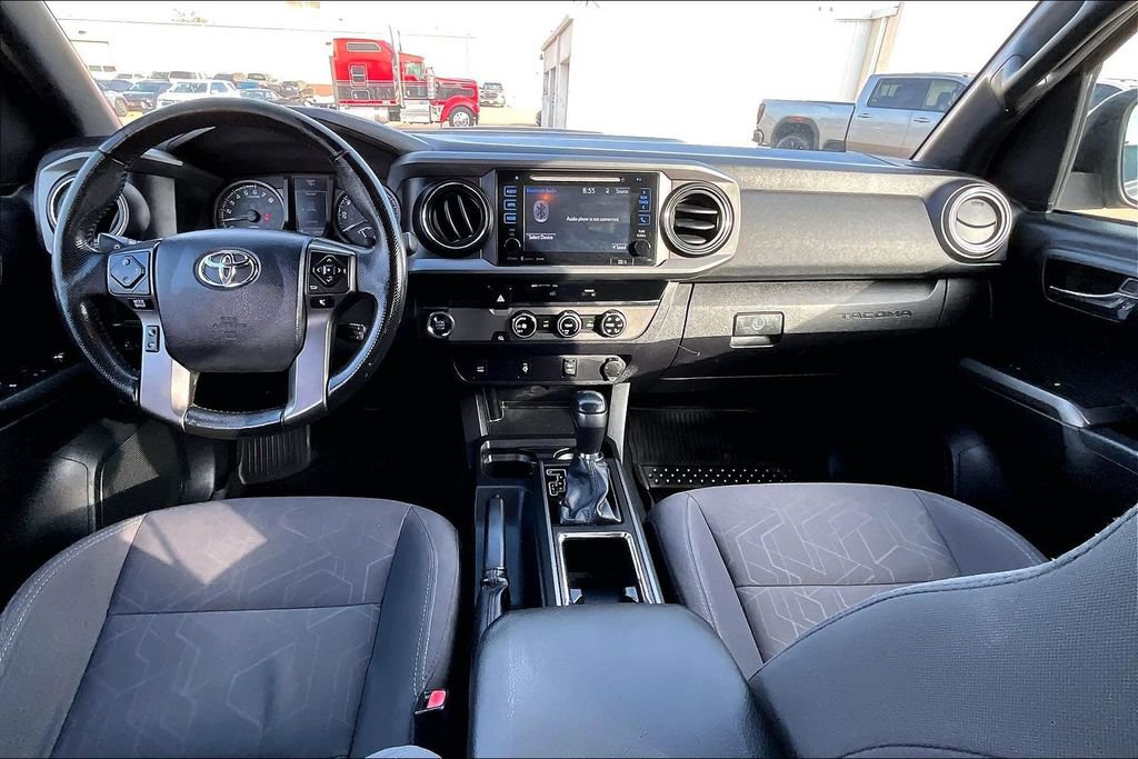 Used 2016 Toyota Tacoma TRD Sport w/ Towing Package RWD image 18