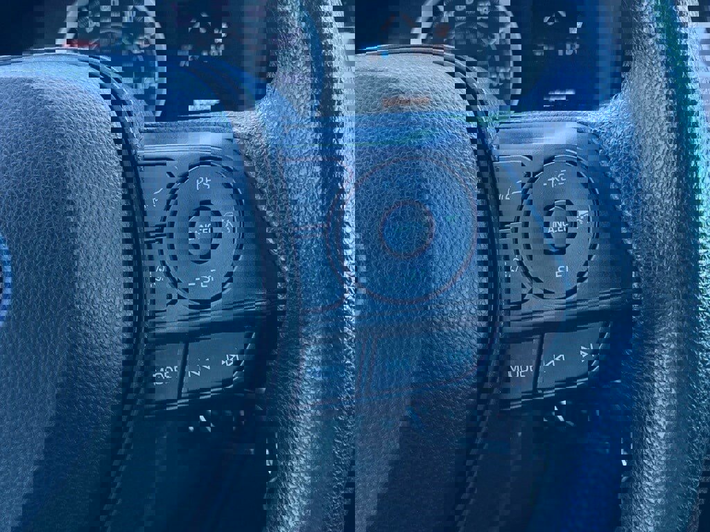 Used 2022 Toyota Corolla LE image 17