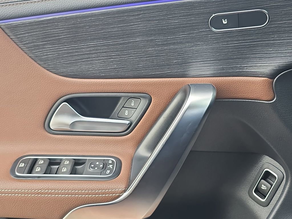 Used 2022 Mercedes-Benz CLA 250 image 29