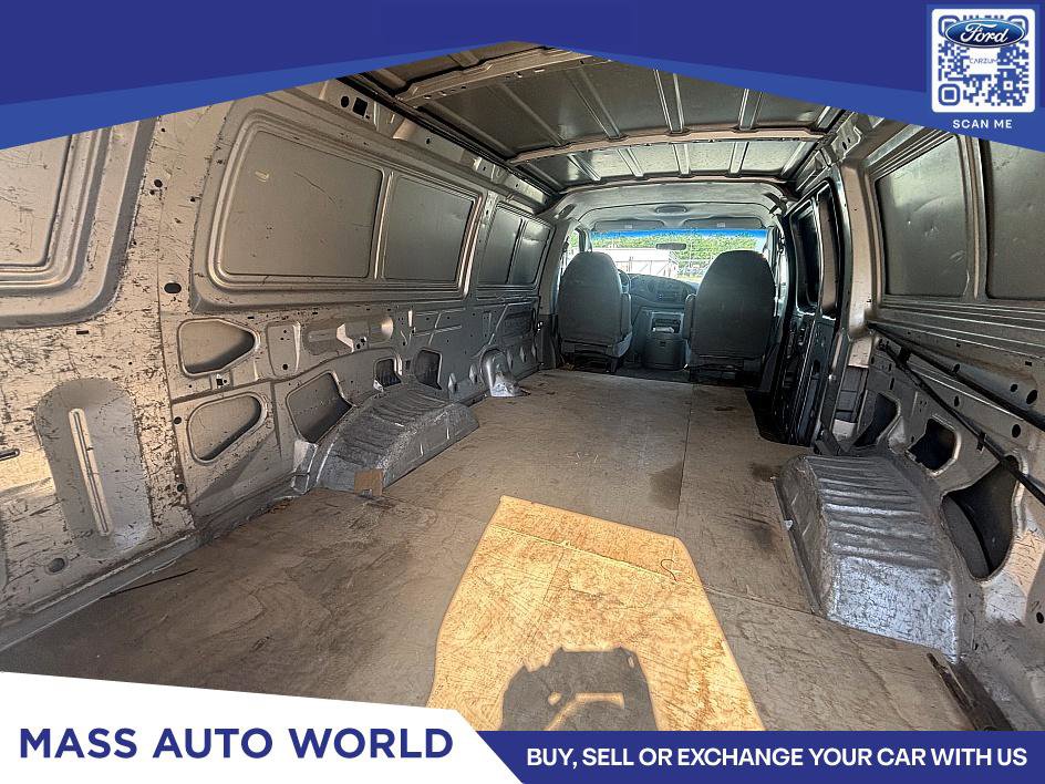 Used 2004 Ford E-250 and Econoline 250 Extended image 6