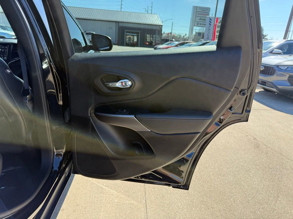 Used 2021 Jeep Cherokee Latitude Lux w/ Sun & Sound Group image 26
