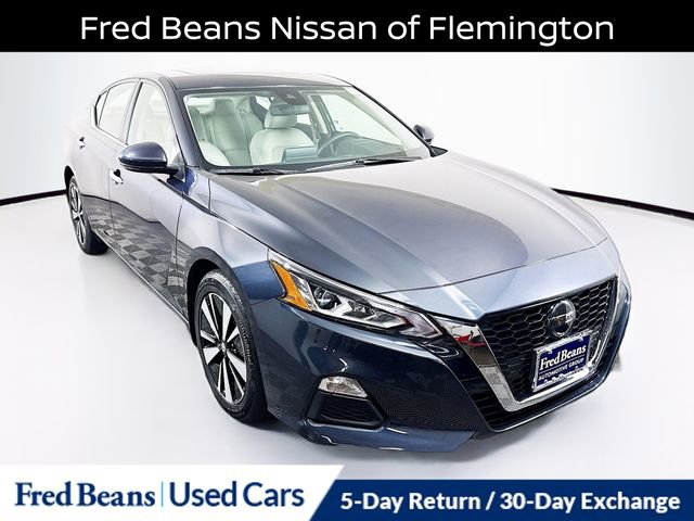 Certified 2022 Nissan Altima 2.5 SV w/ SV Premium Package