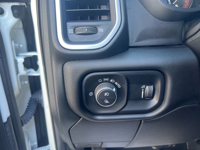 Used 2024 RAM 2500 Lone Star w/ Sport Appearance Package AWD/4WD image 16