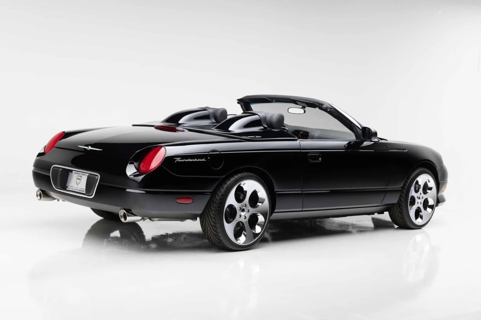 Used 2002 Ford Thunderbird RWD image 11