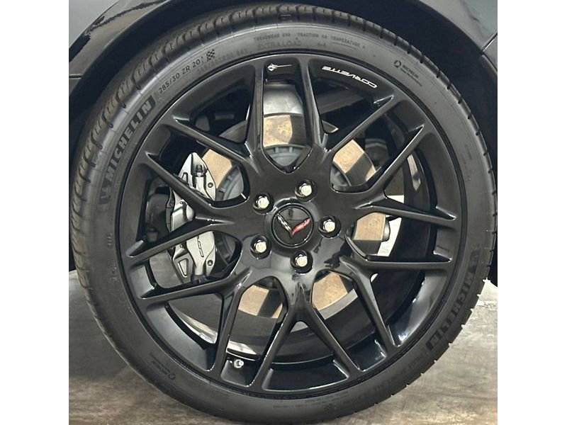 Used 2019 Chevrolet Corvette Stingray Coupe w/ 1LT image 12